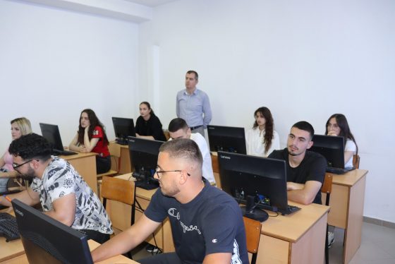 AKSK vijon bashkëpunimin me universitetet: Trajnim me platformën SimSpace për studentët në Universitetit të Elbasanit