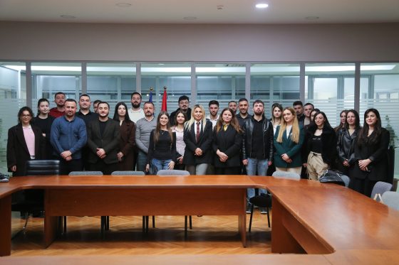 Studentët e Teknologjisë së Informacionit nga UET zhvillojnë vizitë studimore në Autoritetin Kombëtar për Sigurinë Kibernetike