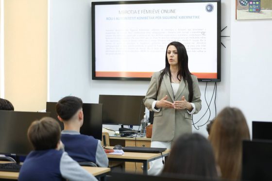 AKSK zhvillon takim ndërgjegjësues me nxënësit e shkollës “Klodian Tanushi”